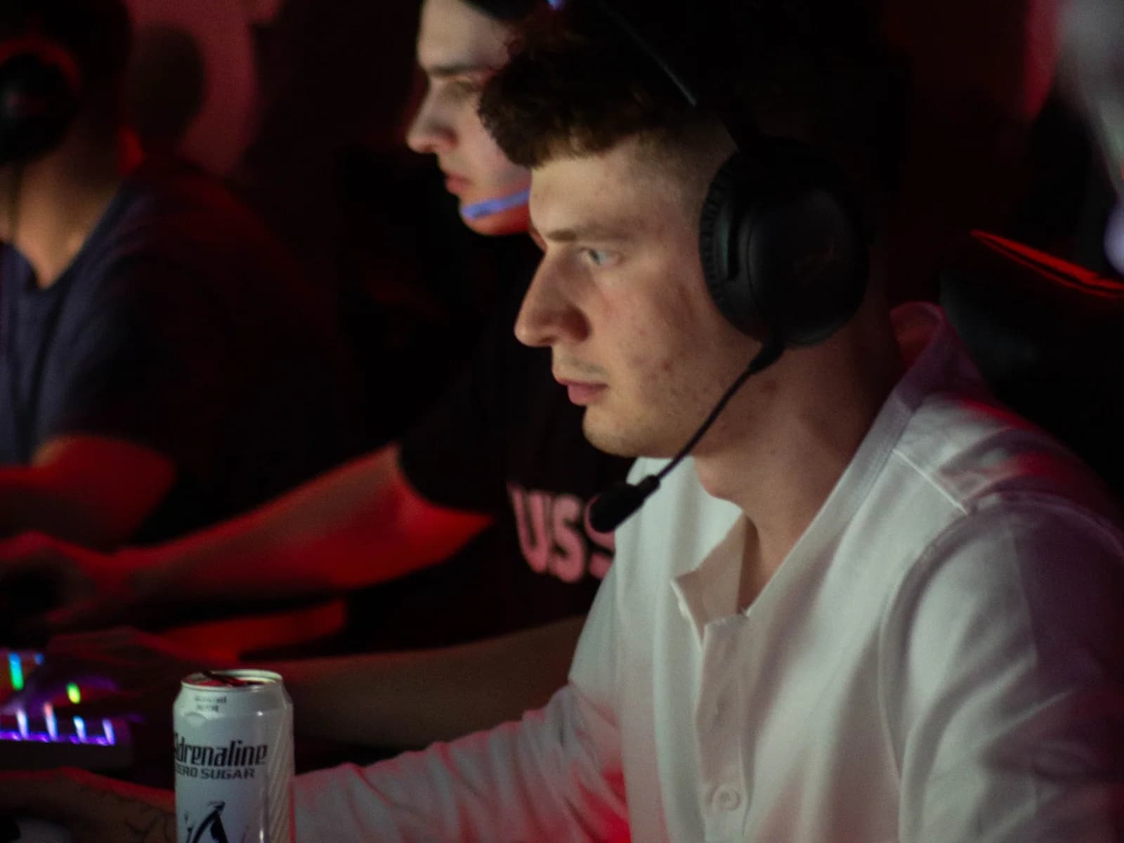 Игрок CS2 на турнире Night Mix в DARKWALL Большевиков