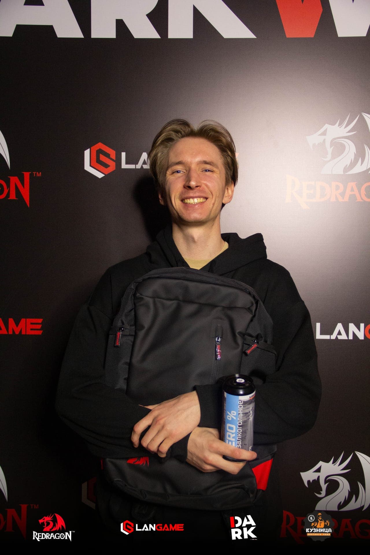 MVP турнира MIX CS2 DARKWALL — Kakav0ziK с рюкзаком Redragon Tardis 2
